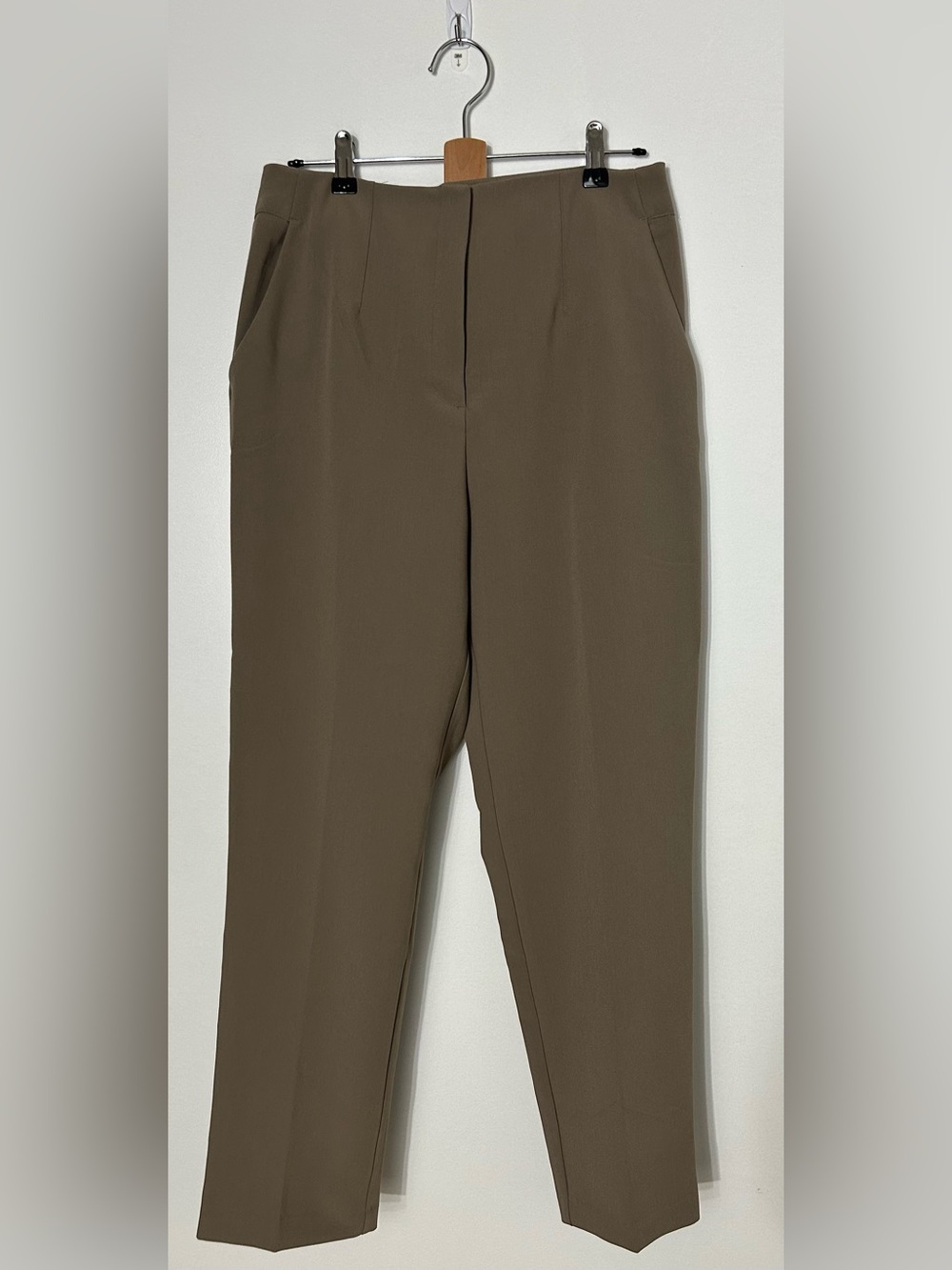 Dynamite Straight-Leg Dress Pants in Soft Brown